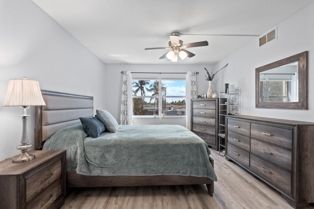 9350 Sunrise Lakes Boulevard 205, Sunrise, FL 33322