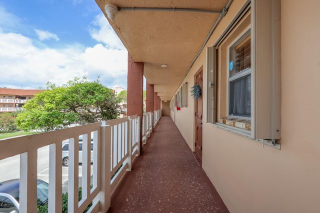 9350 Sunrise Lakes Boulevard 205, Sunrise, FL 33322