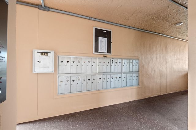 9350 Sunrise Lakes Boulevard 205, Sunrise, FL 33322