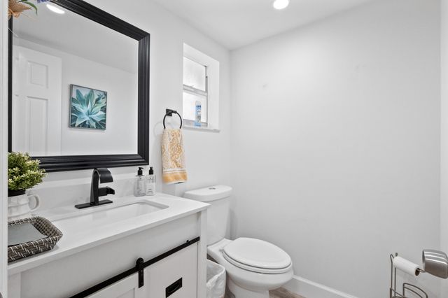 9350 Sunrise Lakes Boulevard 205, Sunrise, FL 33322