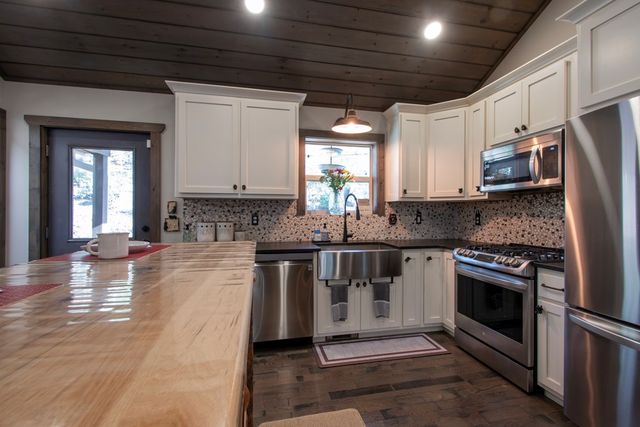 1220 Burger Road, Murphy, NC 28906