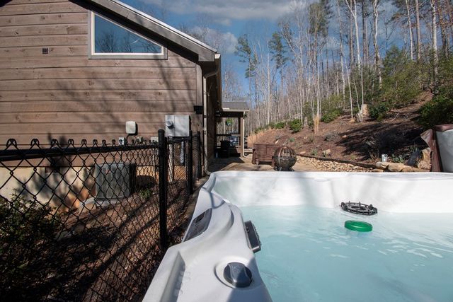 1220 Burger Road, Murphy, NC 28906