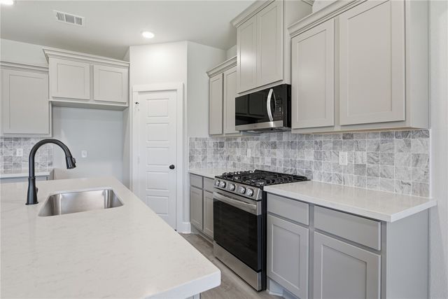 905 Fork Court, College Station, TX 77845