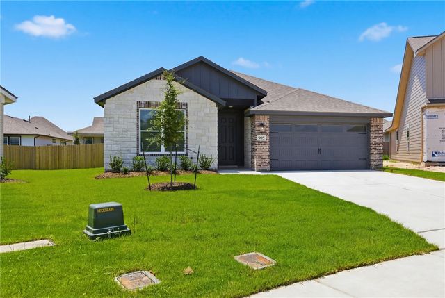 905 Fork Court, College Station, TX 77845
