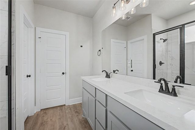 905 Fork Court, College Station, TX 77845
