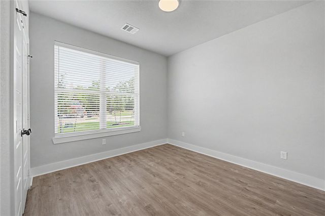 905 Fork Court, College Station, TX 77845