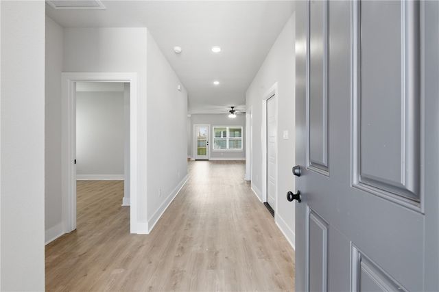 905 Fork Court, College Station, TX 77845