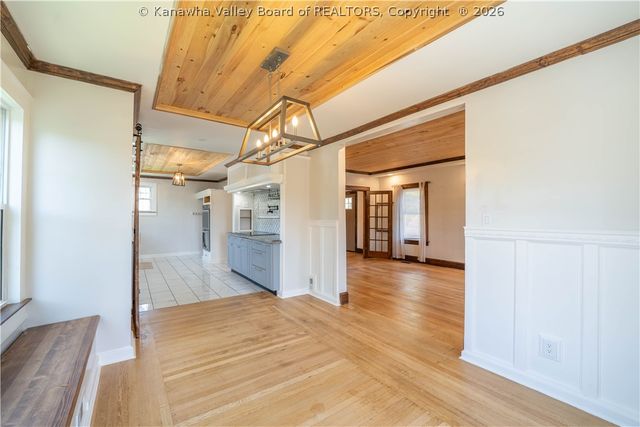 929 Greendale Drive, Charleston, WV 25302