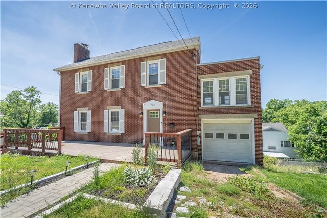 929 Greendale Drive, Charleston, WV 25302