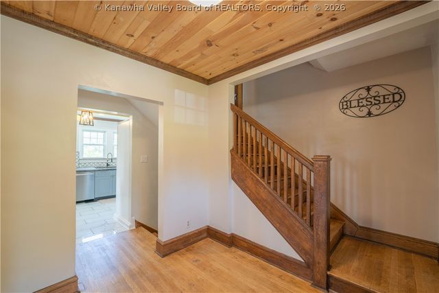 929 Greendale Drive, Charleston, WV 25302