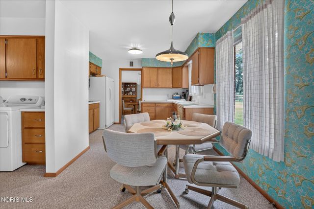 2322 Greenlawn Drive, Toledo, OH 43614