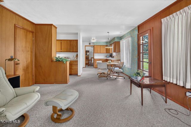 2322 Greenlawn Drive, Toledo, OH 43614