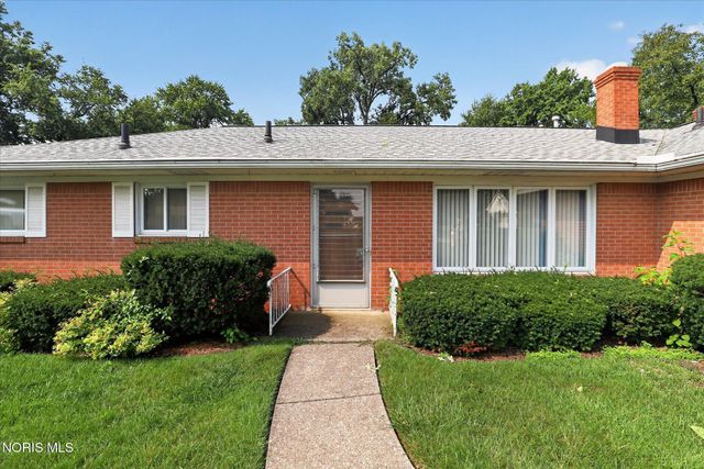 2322 Greenlawn Drive, Toledo, OH 43614