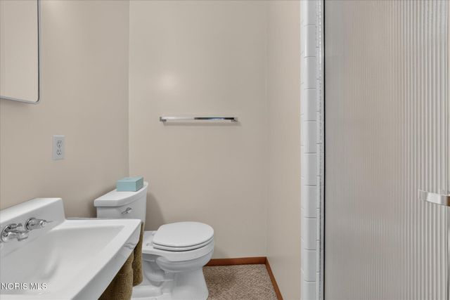 2322 Greenlawn Drive, Toledo, OH 43614