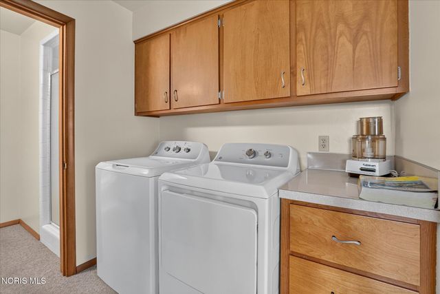 2322 Greenlawn Drive, Toledo, OH 43614