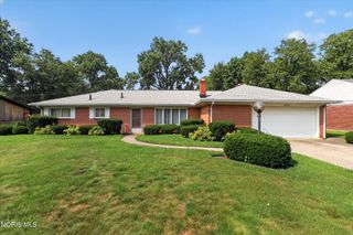 2322 Greenlawn Drive, Toledo, OH 43614