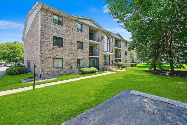 13248 W Circle Drive Parkway 405, Crestwood, IL 60418