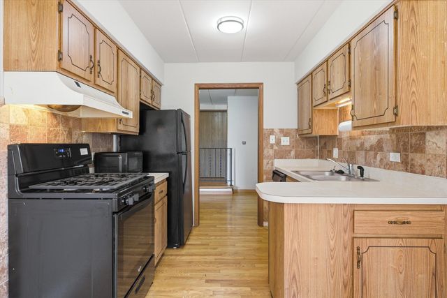 13248 W Circle Drive Parkway 405, Crestwood, IL 60418