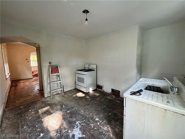 809 Garfield Avenue, Marietta, OH 45750
