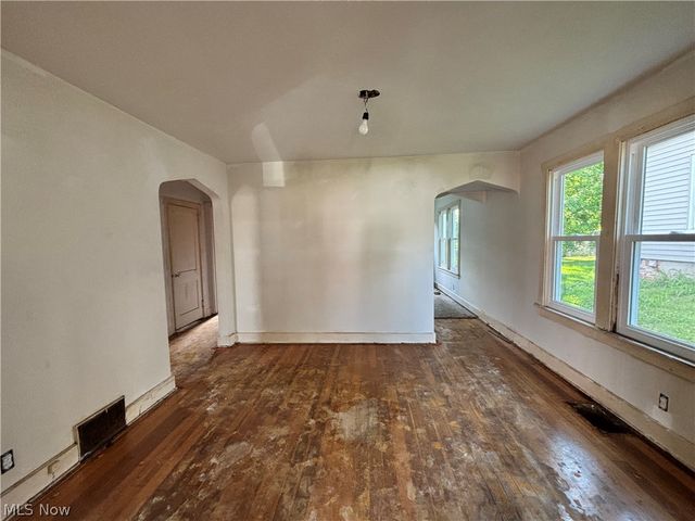 809 Garfield Avenue, Marietta, OH 45750