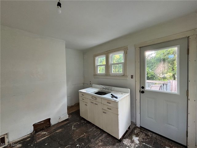 809 Garfield Avenue, Marietta, OH 45750