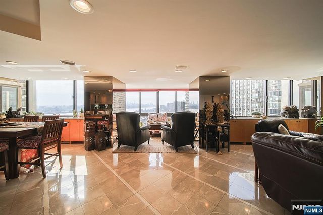 200 Old Palisade Road 16E, Fort Lee, NJ 07024