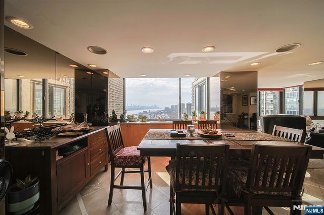 200 Old Palisade Road 16E, Fort Lee, NJ 07024