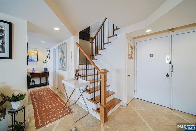 200 Old Palisade Road 16E, Fort Lee, NJ 07024