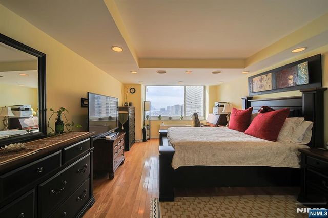 200 Old Palisade Road 16E, Fort Lee, NJ 07024