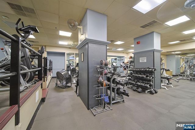 200 Old Palisade Road 16E, Fort Lee, NJ 07024