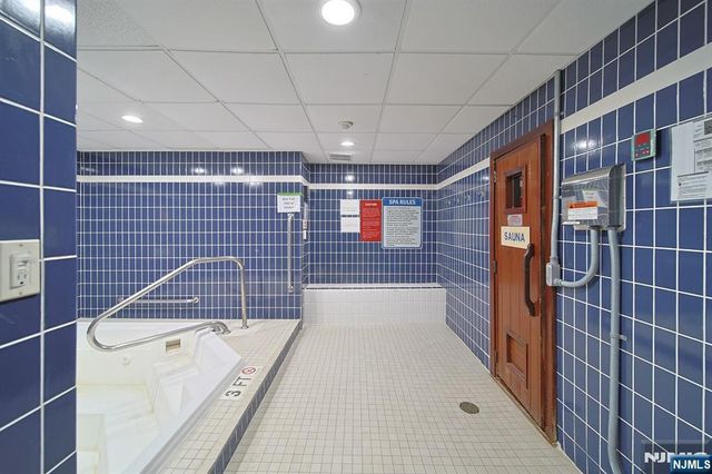 200 Old Palisade Road 16E, Fort Lee, NJ 07024