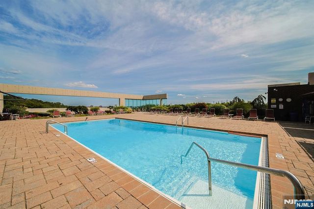 200 Old Palisade Road 16E, Fort Lee, NJ 07024