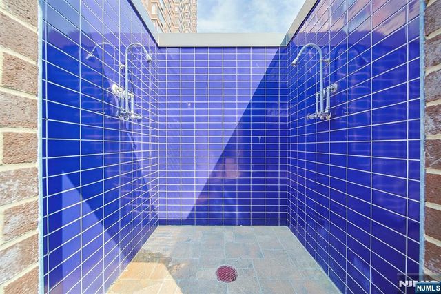 200 Old Palisade Road 16E, Fort Lee, NJ 07024