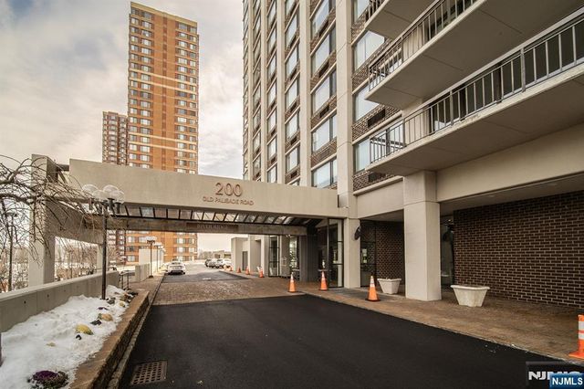 200 Old Palisade Road 16E, Fort Lee, NJ 07024
