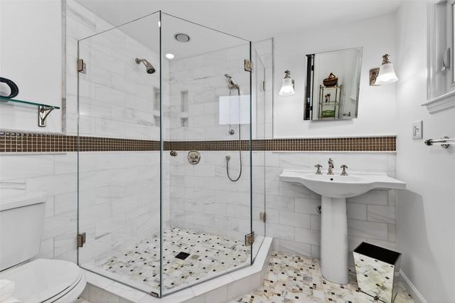 8407 MILLWOOD DRIVE, Tampa, FL 33615