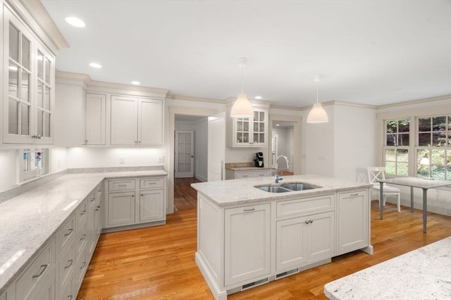 32 Perry Lane, Weston, MA 02493