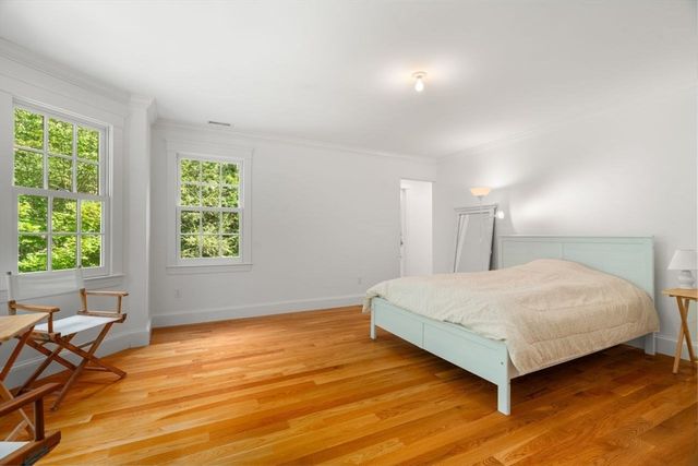 32 Perry Lane, Weston, MA 02493