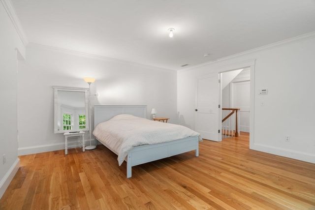 32 Perry Lane, Weston, MA 02493