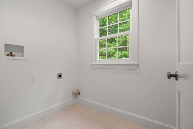 32 Perry Lane, Weston, MA 02493