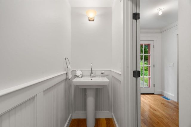 32 Perry Lane, Weston, MA 02493