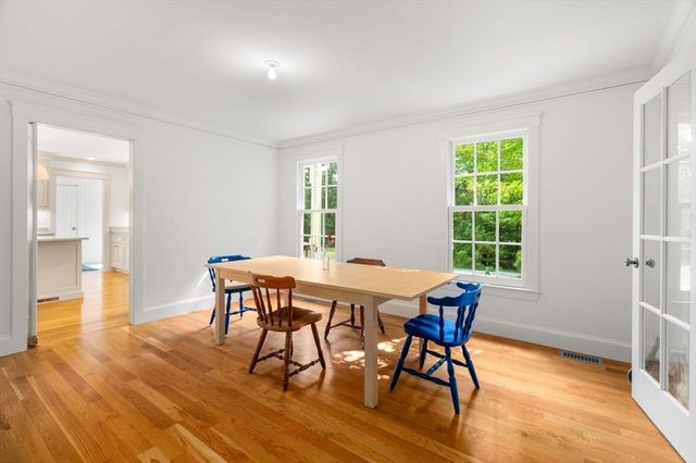 32 Perry Lane, Weston, MA 02493