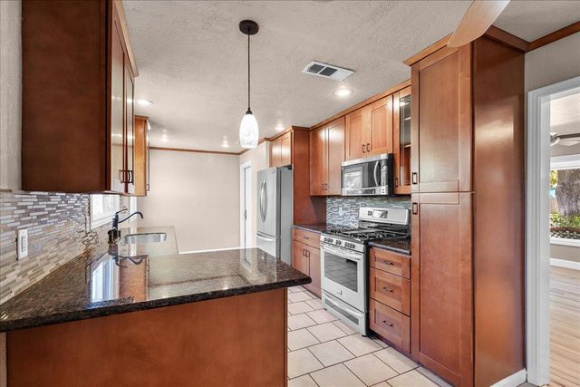 2065 Christina Ave, Stockton, CA 95204