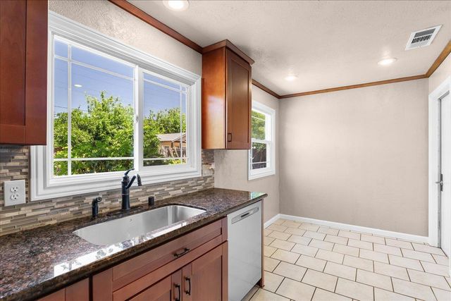 2065 Christina Ave, Stockton, CA 95204
