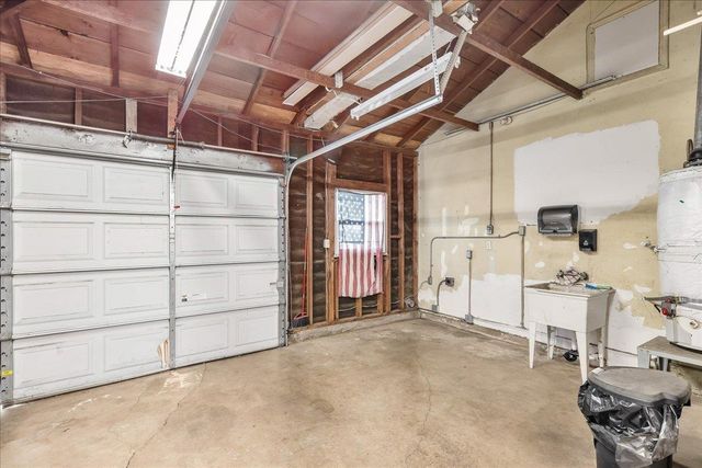 2065 Christina Ave, Stockton, CA 95204