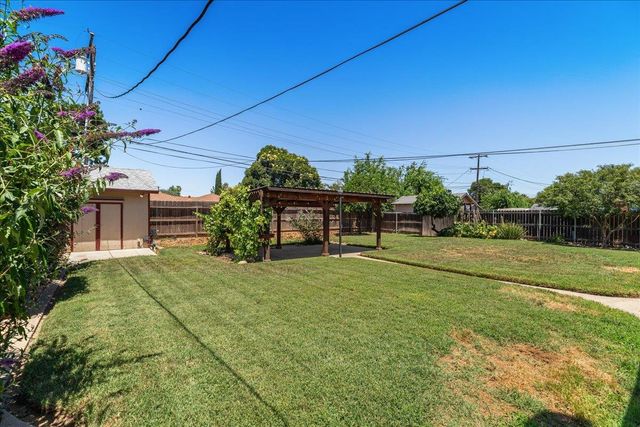 2065 Christina Ave, Stockton, CA 95204