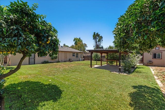 2065 Christina Ave, Stockton, CA 95204
