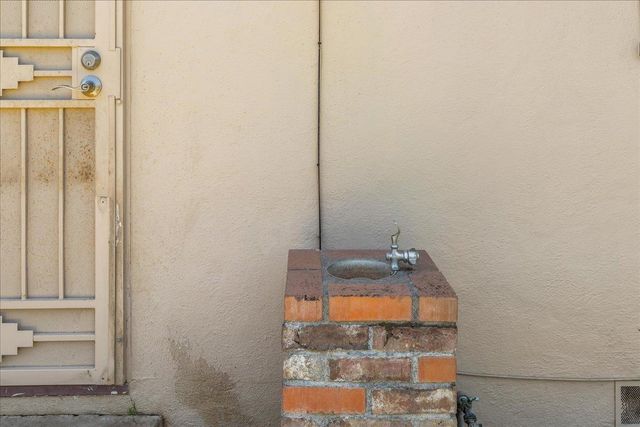 2065 Christina Ave, Stockton, CA 95204