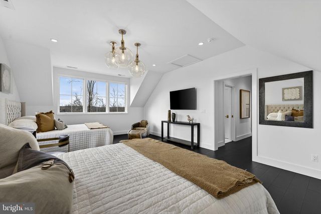 1 FOXTROT KNOLL LN, Middleburg, VA 20117