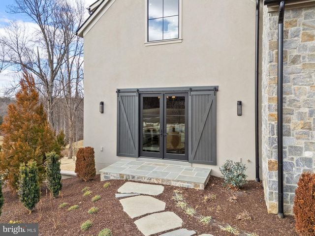 1 FOXTROT KNOLL LN, Middleburg, VA 20117