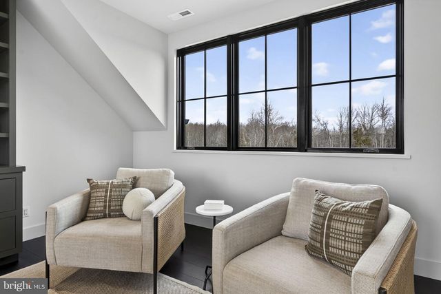 1 FOXTROT KNOLL LN, Middleburg, VA 20117